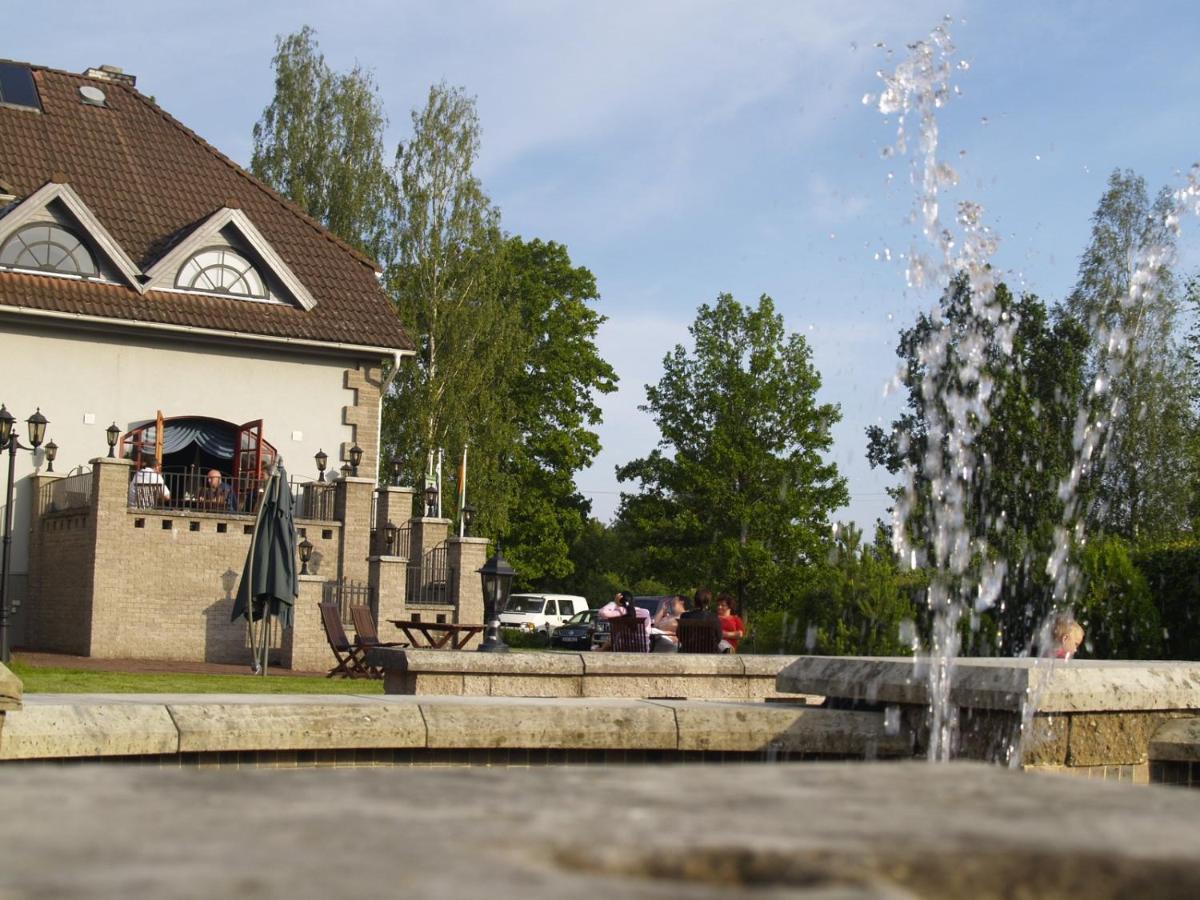 Hotell De Tolly Tõrve Esterno foto