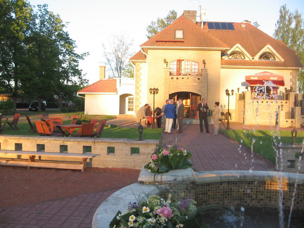 Hotell De Tolly Tõrve Esterno foto